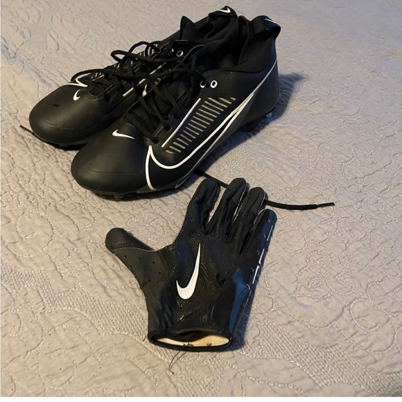 Nike vapor edge pro 360 cleats with nike vapor jet pro 7.0 football gloves - Picture 1 of 1